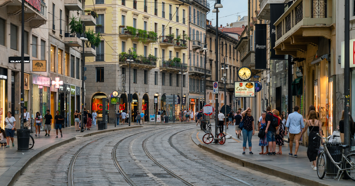 Via Torino: Ticaretin ve Tarihin Kesiştiği Cadde
